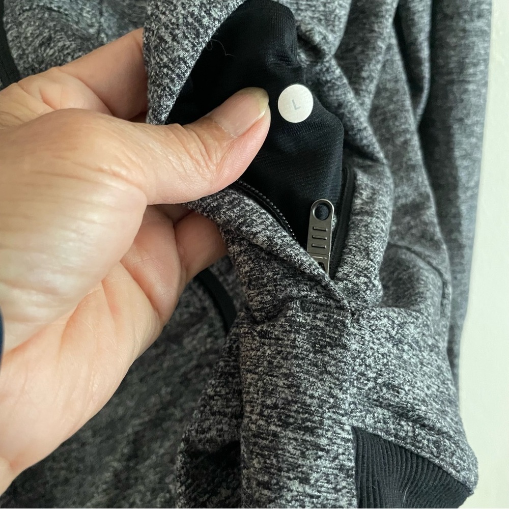 Lululemon jacket size large - Picture 4 of 4